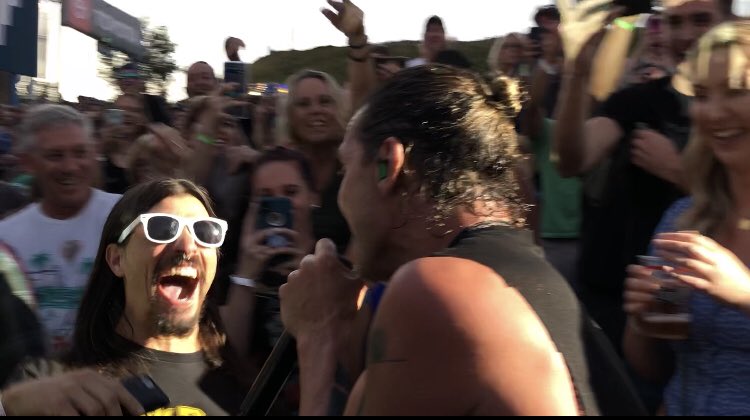 DaveWellBehaved's tweet photo. @GavinRossdale is a fellow Wyld Stallyns fan. https://t.co/OzFG0pftD7