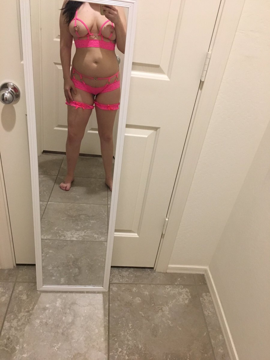 KATandALEXIS's tweet photo. Check us out on sky private. Live Skype shows! Link in bio. Kate is in leopard Lexis in pink FYI. 🤤@MyFreeCamsLive @iHeartCamGirls @AdultCamAwards @CAMtastique @CamGirlPromo @CamJobZ @camforlove @SkyPrivate @SquirtNetwork @SECRET_PASSION_ @DailyMaleTweets @FetLifeWorld https://t.co/k74mPQh1sF