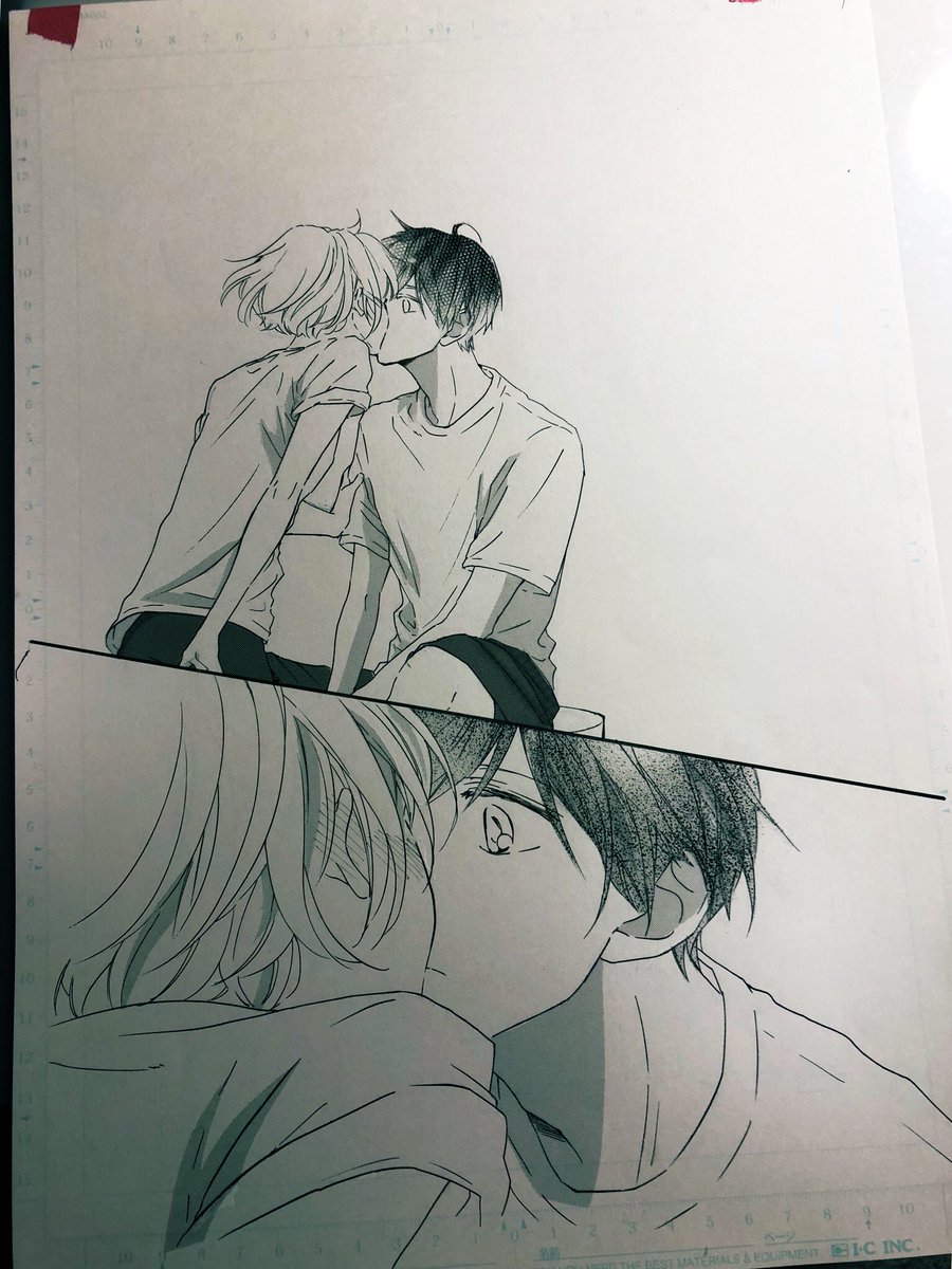 今、期間限定でデジタルコミックス 「こっち向いてみせて」が2巻まで無料みたいですので、この機会にぜひ読んでみてください〜〜?✨
去年の暮れに載った読み切りが読めます!画像は会心の一撃シーンの作画途中✍️