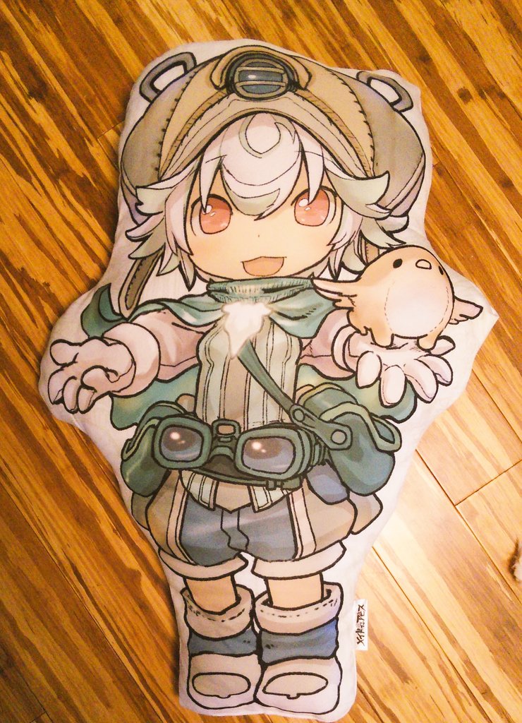目の前でナナチクッションが売り切れた時のワタシの脳内とお持ち帰りシュカ子。
#コミケハイライト 