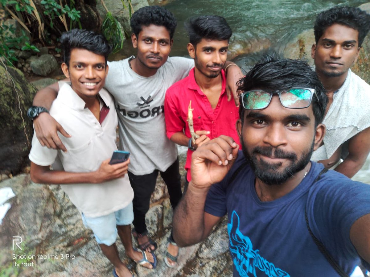 RajKabin's tweet photo. #Ullakai_Aruvi #Waterfalls #Trip #Gang #Fun #enjoy #RajKabin #AjaiKJ #Mr.Black420 #Ravoof #Abish https://t.co/PxTjOSZcOd
