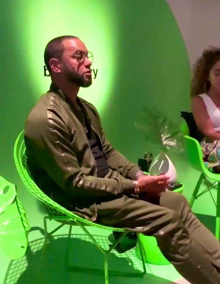LucyKaite's tweet photo. My All time favourite meditation motivator &amp; morning routine guru was at  @AfroChicTO for a fireplace conversation. He reminded me of my morning savers! In life you meet so many people...you’re lucky if you meet the ones that change your course for the better. Thanks @iDirectorX https://t.co/Ufe9jlR1Rm