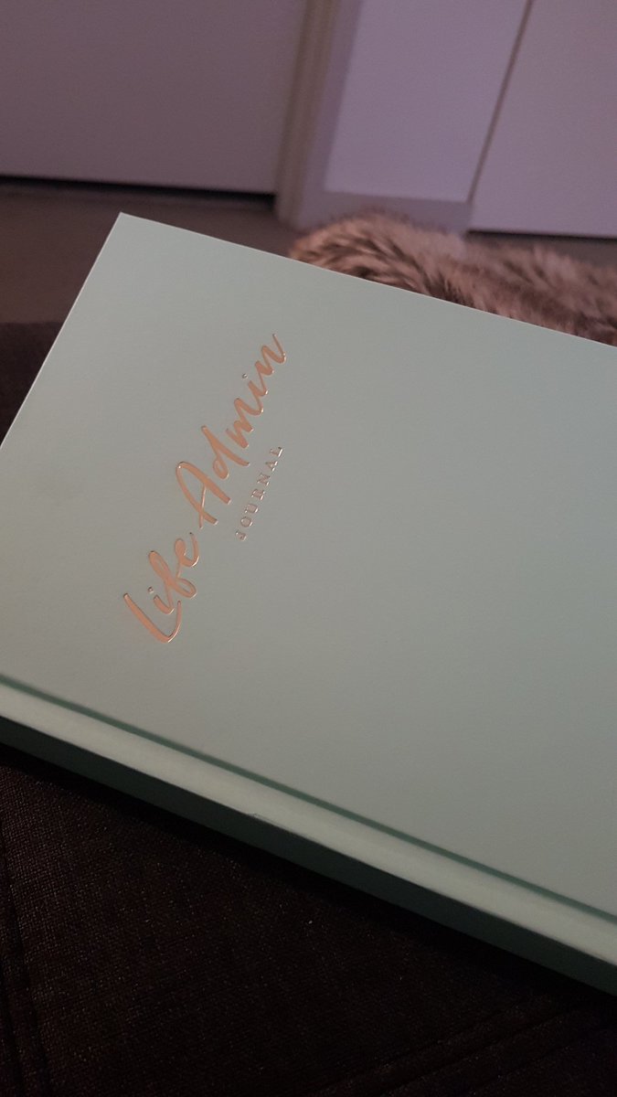 GlamBySam1's tweet photo. Adulting. @kmartaus your #lifeadmin #journal is the best you've had in so long! #tryingtoorganisemyself https://t.co/kif6cpzPzb