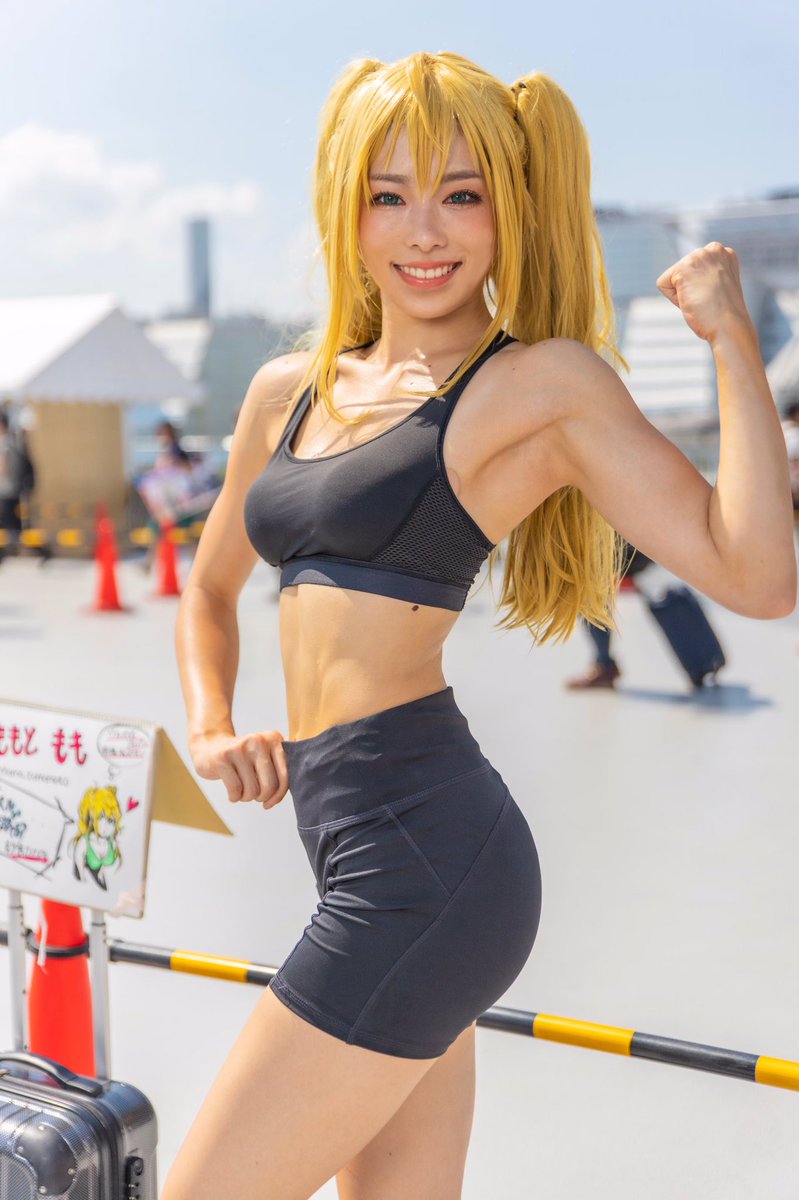 桃戸ももOfficial (@momoto_Official) さんのコスプレ作品まとめ