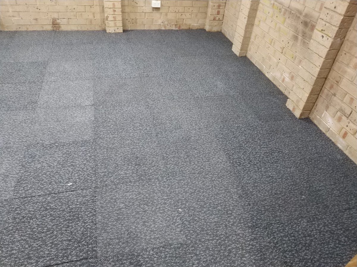 Lookatemtwitch's tweet photo. #Studio421 update:
Carpet is 70% done. Wall is 25% done. Internet is in and the wiring is 90% complete!

We are looking at having the studio finished in 2 weeks time if we encounter no more unknown unknowns.

Waterproofing of the wall still needs to be tested, fingers crossed! https://t.co/5VNgmmzyML