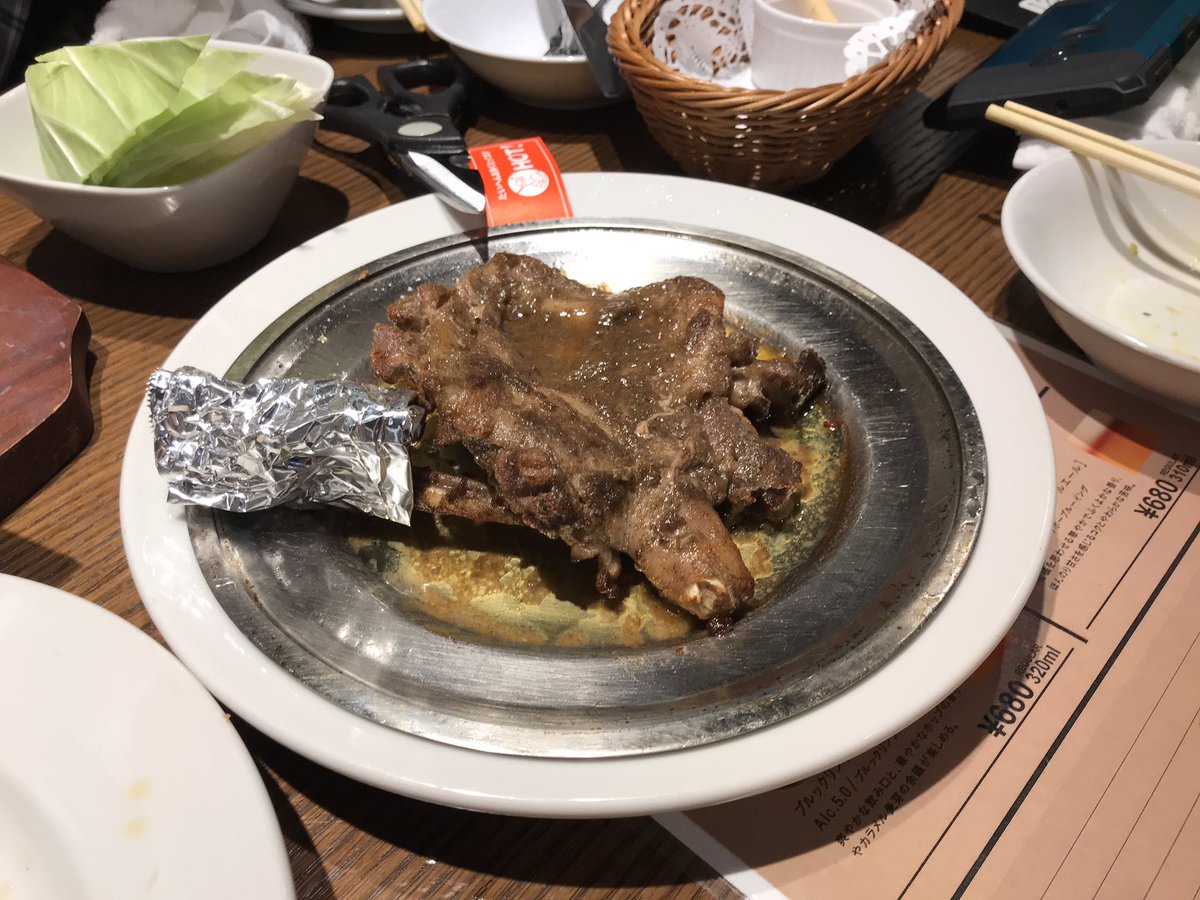 打ち上げはドイツっぽい感じの料理でダンケダンケでしたーん。 