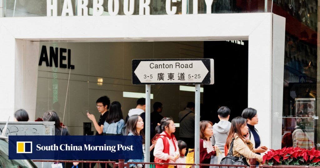 Nationalist Chinese tabloid editor blasts Hong Kong’s Harbour City mall for ‘kowtowing’ to protesters hongkonginformer.com/232157/nationa…