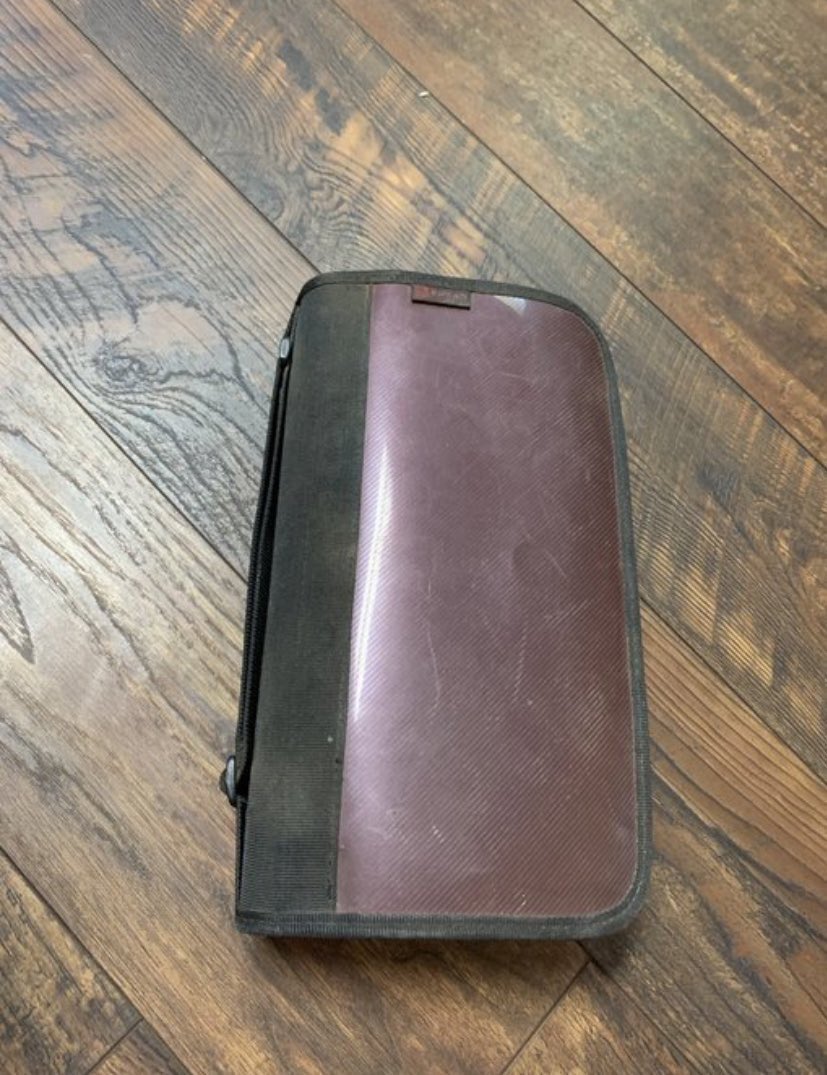 . اللي كان عنده نفس هالجنطه انت من جيل الطيبين :