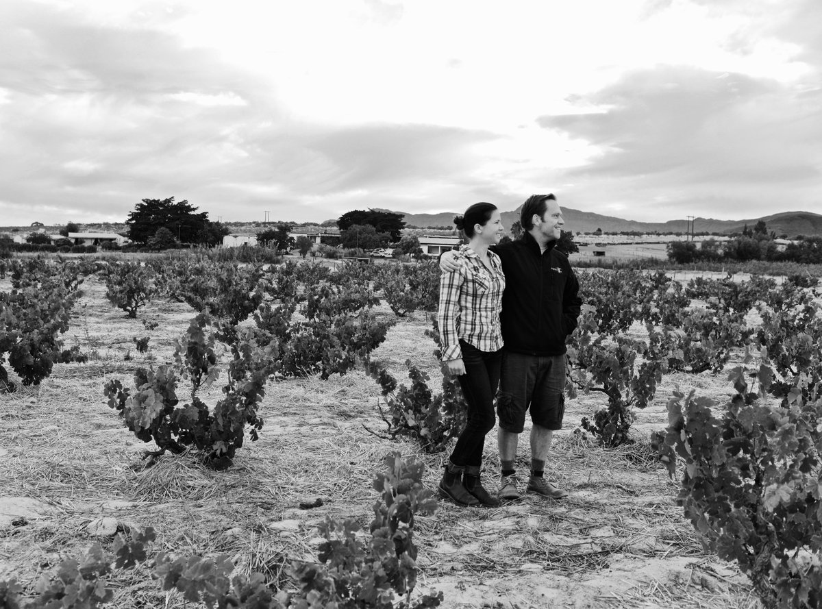 timatkin's tweet photo. Chris and Andrea Mullineux of @MullineuxWines are my South African winemakers of the day. Brilliant wines, lovely couple. #2019sareport https://t.co/6dne32H72H