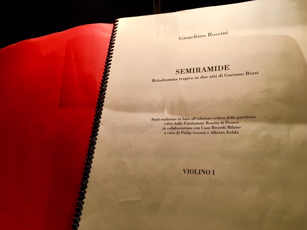Oggi si apre il <a href="/Rof_Pesaro/">RossiniOperaFestival</a> con #Semiramide diretta da @MMariotti1979. La regia è di Graham #Vick.
📻 Lo spettacolo è trasmesso in diretta <a href="/Radio3tweet/">Rai Radio3</a> ed è ripreso da <a href="/RaiCultura/">raicultura</a> che lo proporrà in autunno su <a href="/raicinque/">Rai5</a> 📺