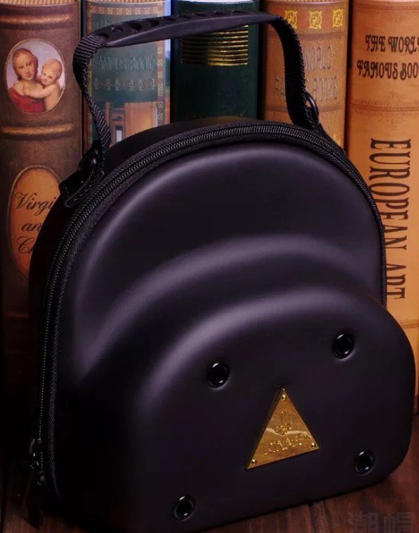 baseball cap carrier