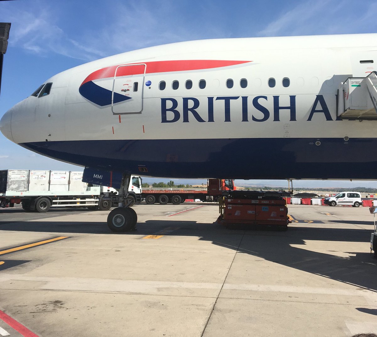 smithgme's tweet photo. Update on yesterday’s #BA464 incident. BA source says slats on #A350 were “badly damaged” during go-around in strong winds. Said they had been flying for years and “never had a landing quite like it”. This 777-200ER filled in as BA456 this morning to Madrid. https://t.co/SobM8g5OsN