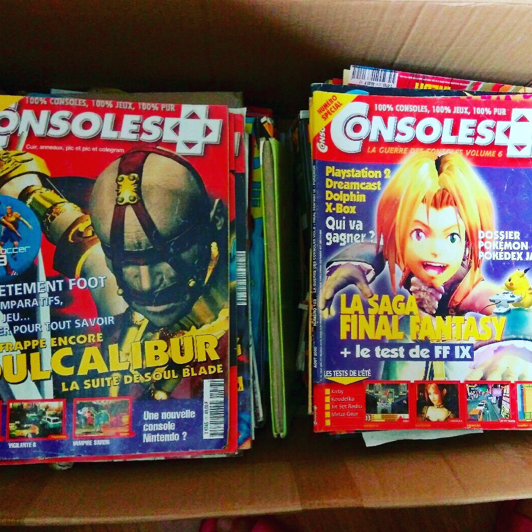 Cornyzuka's tweet image. On en retrouve des choses en rangeant. Vestiges d’une lointaine époque. #retogaming