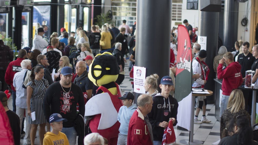Bildspel från MODO Hockeys ispremiär 2019/2020: modohockey.se/artikel/39e6aj… #modose