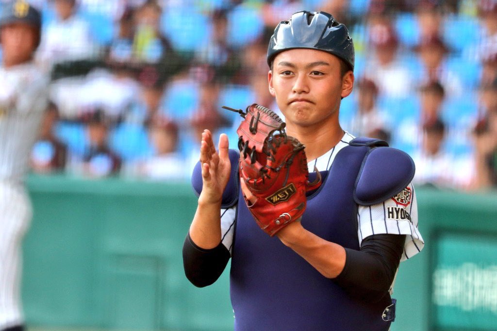 はるき Twitter પર やべぇ明石商業のエースもすごかったけどキャッチャーの水上くんがイケメンすぎた 明石商業公立なのに花咲徳栄に勝つとかエグすぎ