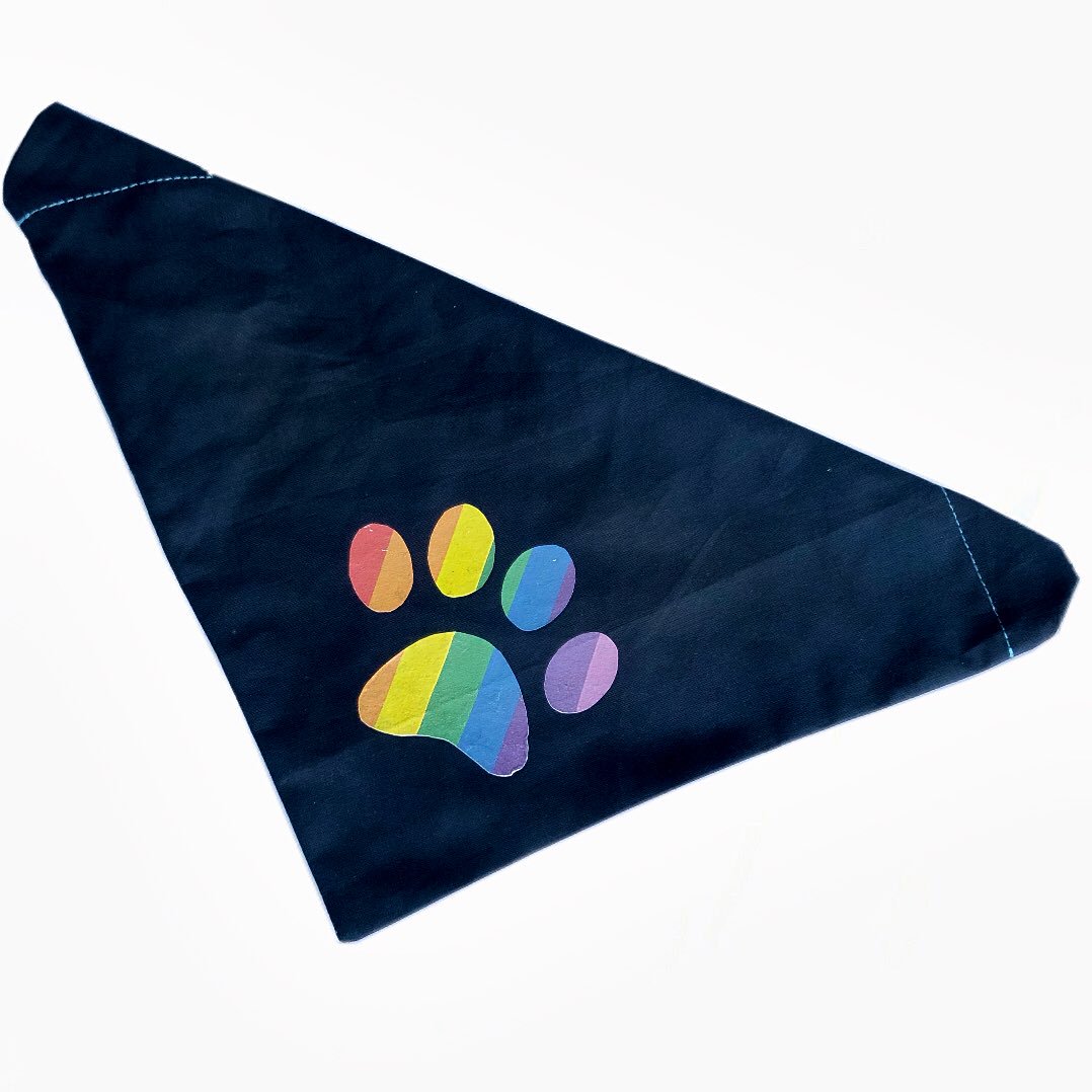 JoeBandito2005's tweet photo. New!!! 3 pack of pride bandanas ... perfect for doggos attending @ManchesterPride ... 10% donated to @stonewalluk #manchesterpride #dogswithpride #gaypride
β€οΈπ§‘ππππ
Prices from Β£9.99 for an XS pack https://t.co/tVJMwnTMza https://t.co/vRXiAHuASe