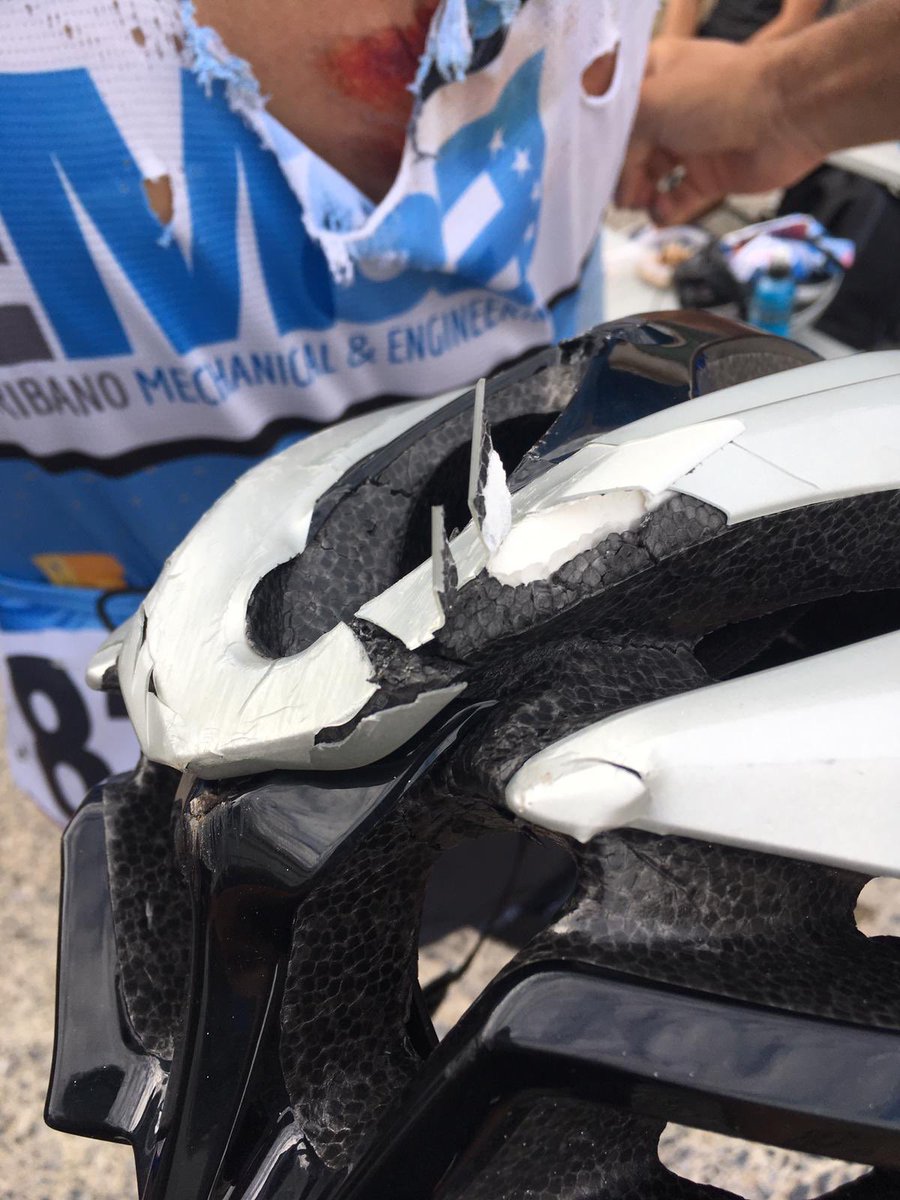 Gracias a la calidad de los cascos <a href="/SPIUKSportline/">SPIUK</a> nuestros corredores pueden continuar en #vueltapalencia 
MUCHAS GRACIAS POR VUESTRO APOYO!!