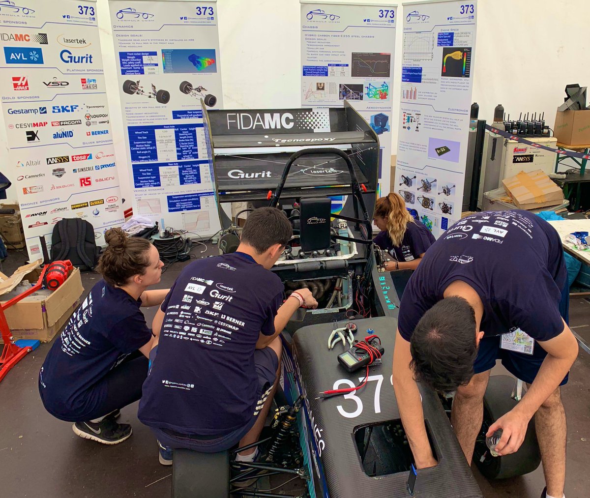 gestamp_es's tweet image. ¿Sabes cuáles de los equipos #FormulaStudent patrocinados por #Gestamp participan en @FormulaStudentG ?

🏁 @OWLRacing 
🏁 @HerkulesRacing 
🏁 @UVigoMotorsport 
🏁 @FormulaUC3M 

#FormulaStudentGestamp 🏎 #FSG19 #FSGermany