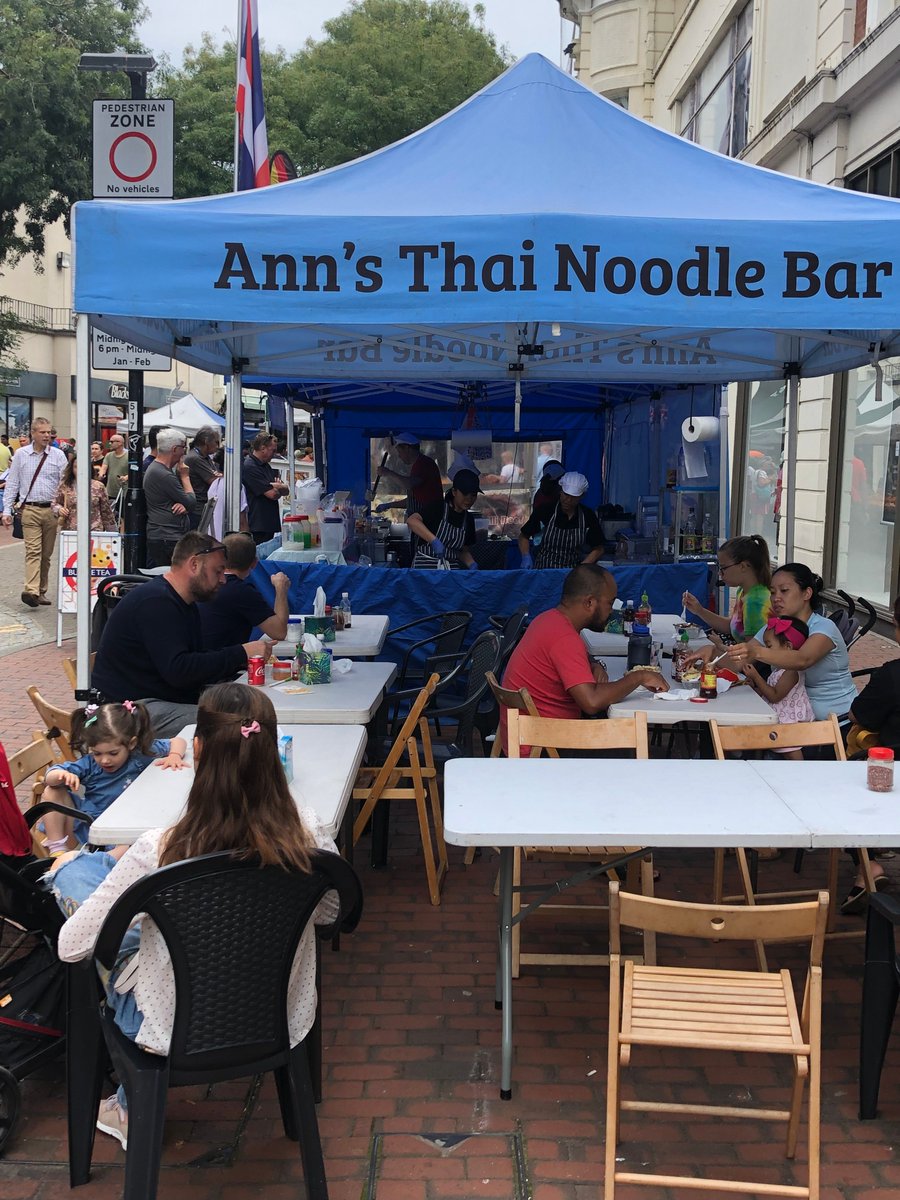 EBBoroughMarket's tweet photo. Come and see what's cooking down at the Sunday market today! Or if you're not feeling peckish and want a browse instead, then no fear, we have plenty of lovely gifts stalls here too! https://t.co/tqg9OiCAJ8