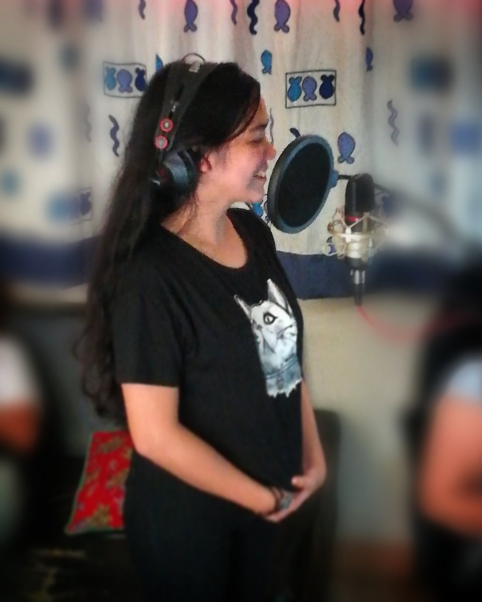 OdeToLaLuna's tweet photo. Let's get those vocal tracks in!
🌛🌝🌜
#recording #vocaltrack #vocals https://t.co/sSosarLktE