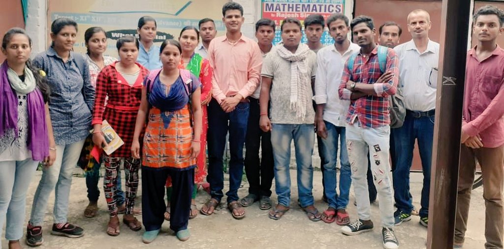 FaceOfFuture1's tweet photo. #Walk4Freedom की संपूर्ण तैयारियां हेतु आयोजन समिति की बैठक ।
आओ मिल कर करे एक महान राष्ट्र का निर्माण।।

#NationBuilding #Youth4NewIndia #FaceOfFutureIndia #TogetherWeCanDoEverything 
@ChapraZila @Be_Elixir @MadhishParikh @_NSSIndia @abvpchhapra @DainikBhaskar https://t.co/644XNJO8cb