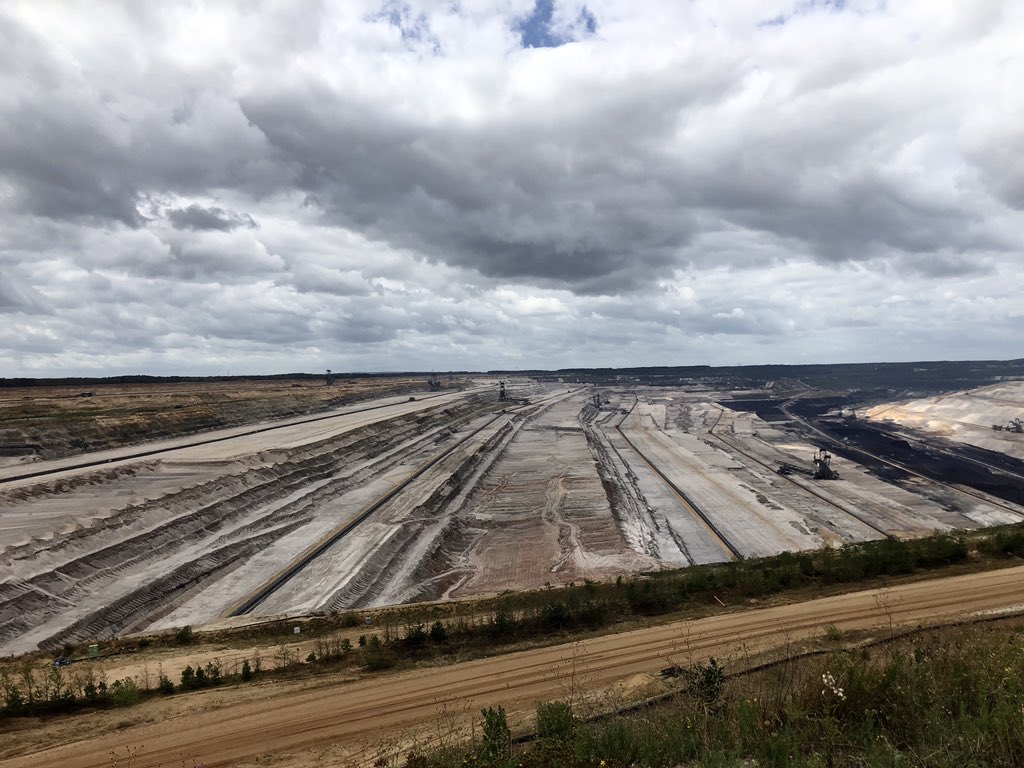 GretaThunberg's tweet image. Yesterday I visited the people protecting the Hambach forrest, in Germany.
Our war against nature must end. Read more about the background of the Hambach forrest here: theguardian.com/environment/20…
#HambiBleibt #ecologicalbreakdown #ecologicalemergency #keepitintheground #endcoal