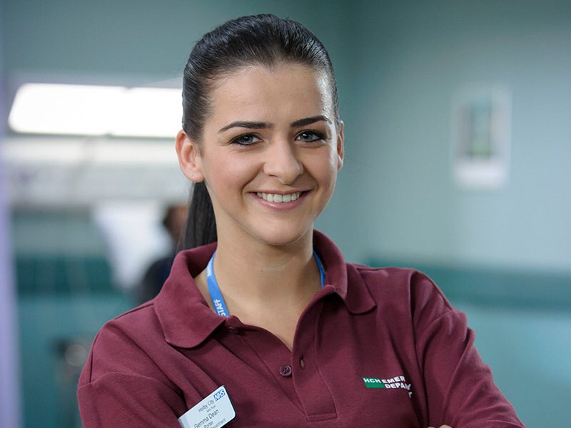 Holby_Hospital's tweet photo. How many RETWEETS and LIKES can we get for the BRILLIANT @RebeccaRyan1 aka Gemma Dean👏🏼❤️ #Casualty #Farewell https://t.co/nOJCB8ogDm