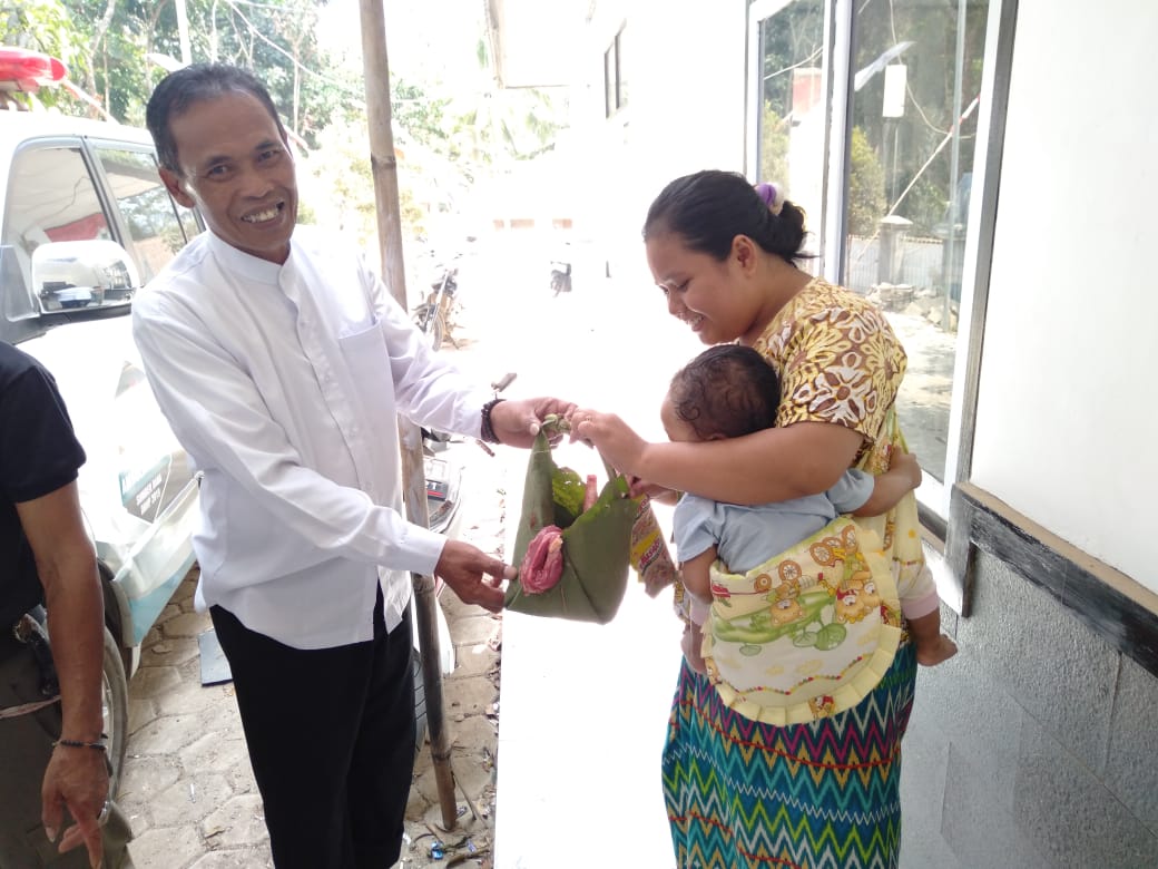 Mari kita menjadi masyarakat yang cerdas, dengan mengurangi penggunaan plastik serta mengganti plastik menjadi lebih ramah lingkungan. Selamat Hari Raya Idul Adha 1440 semangat Berkurban <a href="/ratna_anne/">anne ratna mustika</a>
<a href="/DediMulyadi71/">Kang Dedi Mulyadi</a>
<a href="/DiskominfoPWK/">Diskominfo Purwakarta</a> #Sukasarijaya
#Gumujeng