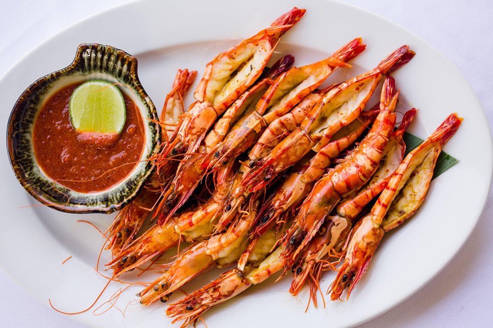 centaradanang's tweet photo. 📌Savor every minute of your culinary adventure in Da Nang as you join us in the delectable Seafood Offers!! https://t.co/QBzuRQZAOd