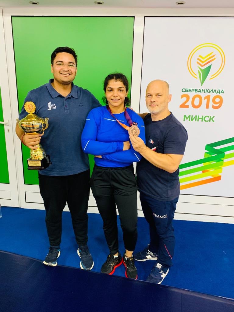jswsports's tweet photo. A confidence-building medal before the World Championships!
Congratulations to @SakshiMalik, who wins the 62kg 🥉 at the Medved International Minsk!
#BetterEveryday #JSWSport #Wrestling https://t.co/bhE2nNFvjO