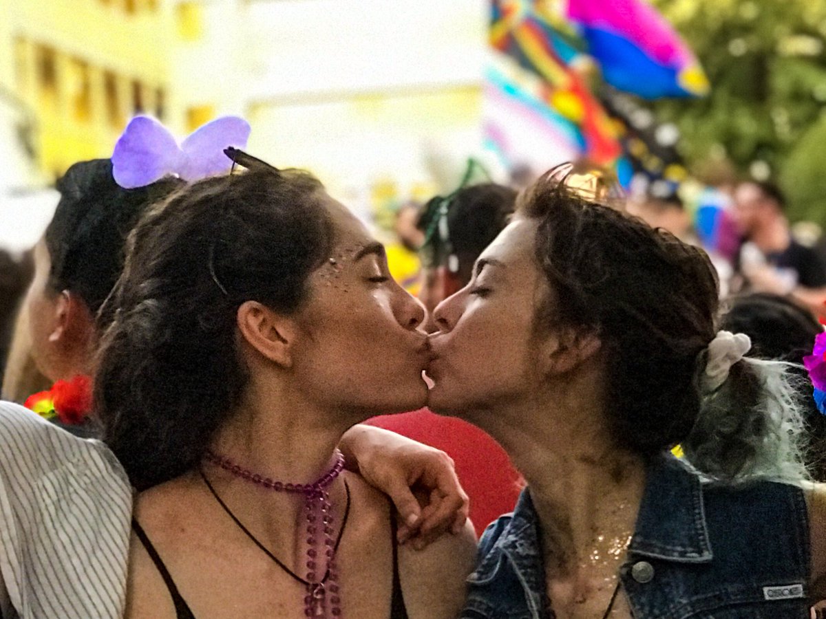 kateboard_'s tweet photo. met so many wonderful souls at #PRIDEAustin https://t.co/RL29KUJFjJ