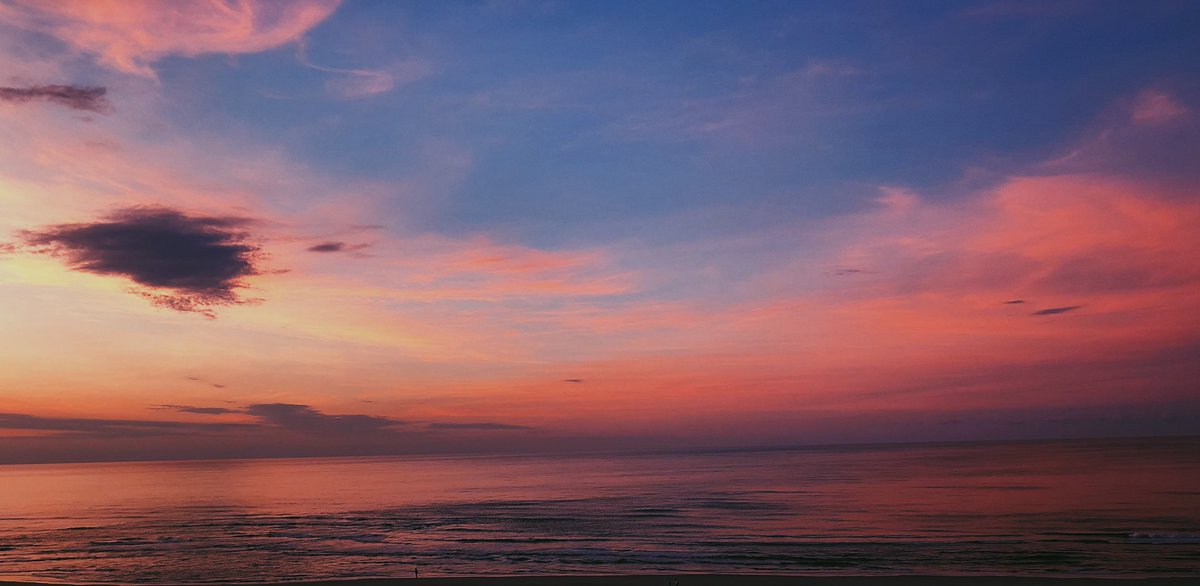 Ice_fish_EDM's tweet photo. I’ve been infatuated with clouds https://t.co/jfLS3rLI0Q
