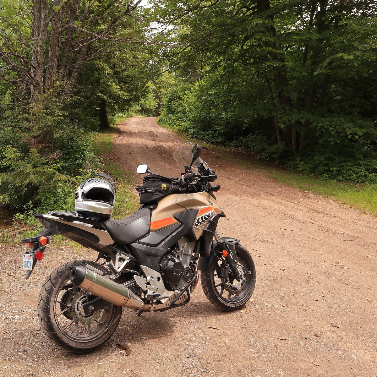 RunawayriderRTW's tweet photo. Dirt roads area always fun. https://t.co/PmQD71fz3q