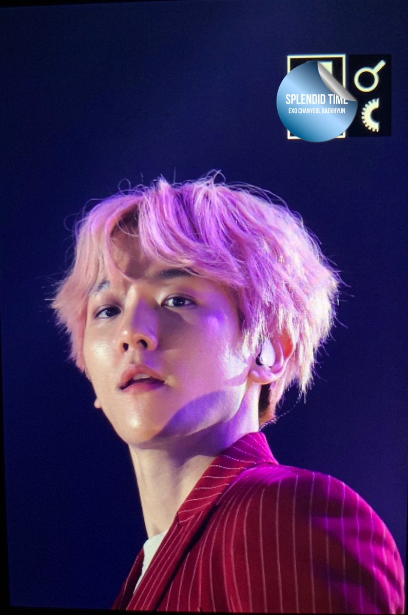 6104time's tweet photo. Glimpse 190811 EXplOration in HK #Baekhyun #백현 #ベクヒョン https://t.co/lbkUAUUq3t