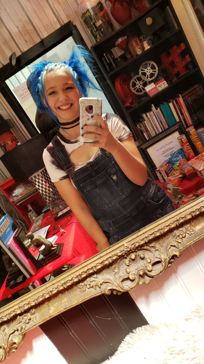 BillieStarkz's tweet image. Hey if you think about it...we all started off as strangers

#wrestling #babydraw #ifhy #spacejesus #midwesterntrash #trash #thebiter #itbelikethatsometimes #ganggang #blessup #boat