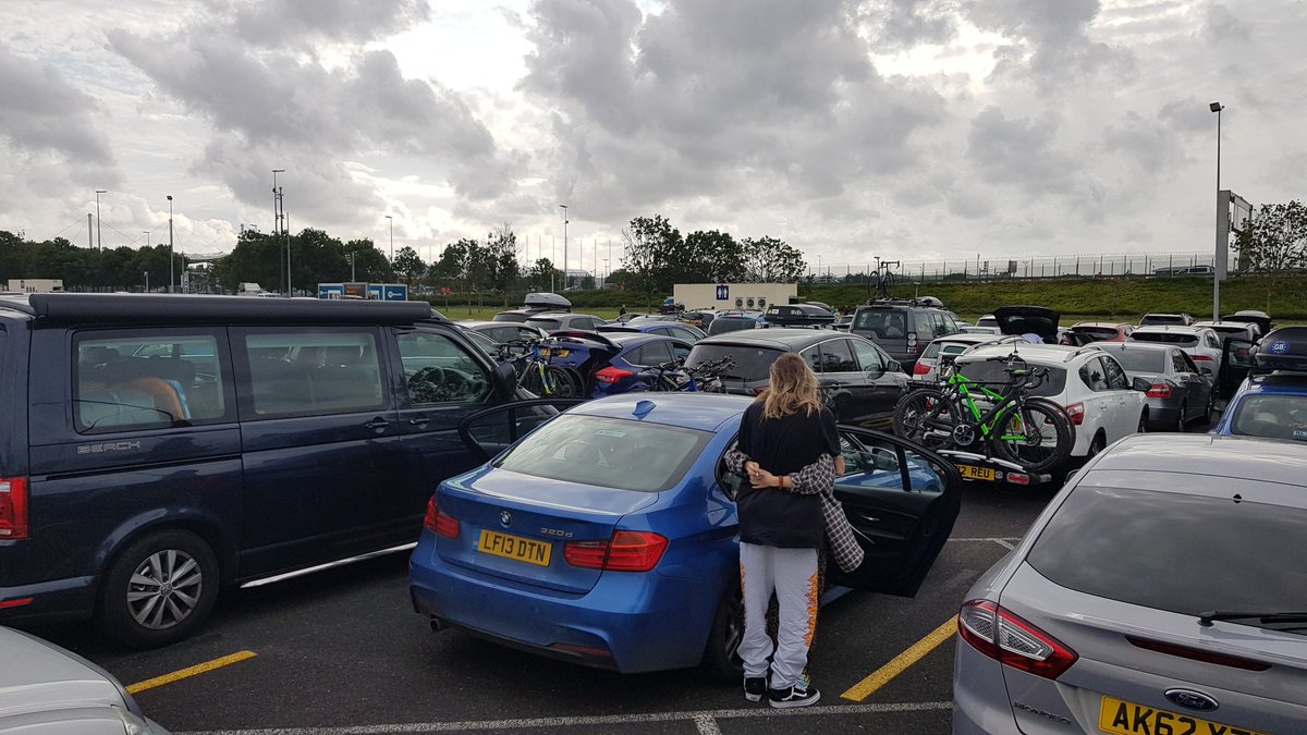 9adfield's tweet photo. #eurotunnel @leshuttle It's currently quicker to enter the UK as an illegal Immigrant with a rubber boat than use Le Shuttle 😭😭😭😭 Currently stuck in holding carpark. https://t.co/hxiox7U2LZ