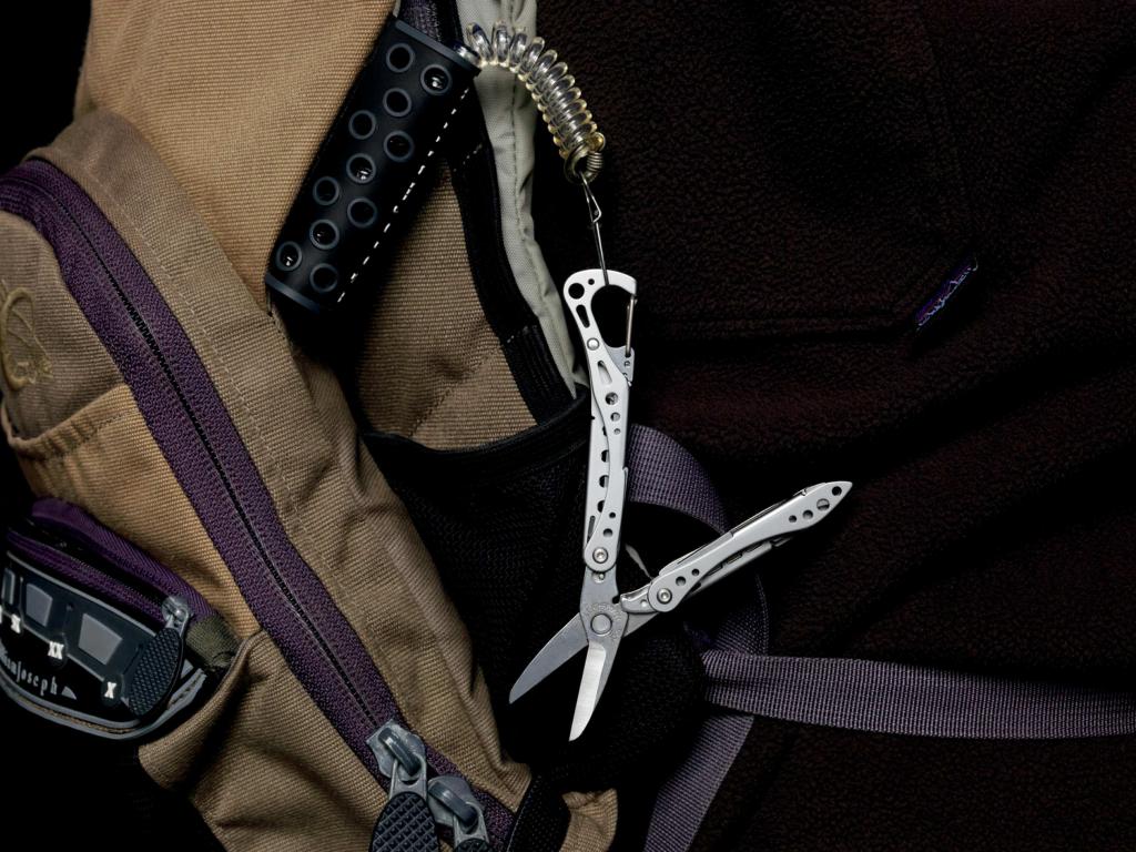 Leatherman_UK's tweet photo. The #Leatherman Style CS features 6 super-useful tools and is UK Legal EDC!
Put it in your pocket or bag and you'll see just how handy a protable pair of scissors can be!
___
#UnknowMultipurpose #travel #edc #everydaycarry #pocketdump #multitool #LeathermanFREE #DIY #design https://t.co/LHovEhofsh