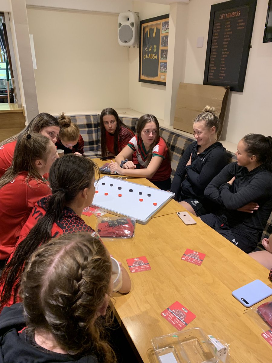 Owen Smith tweet media