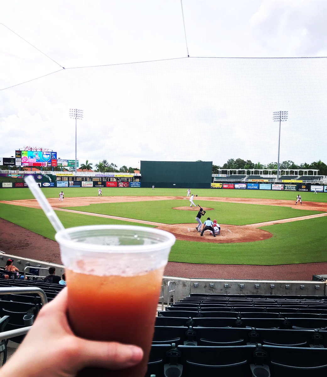 ledzeppchick's tweet photo. Thanks for brunch @MiracleBaseball 😋⚾️💙 https://t.co/agHRKEuSwy
