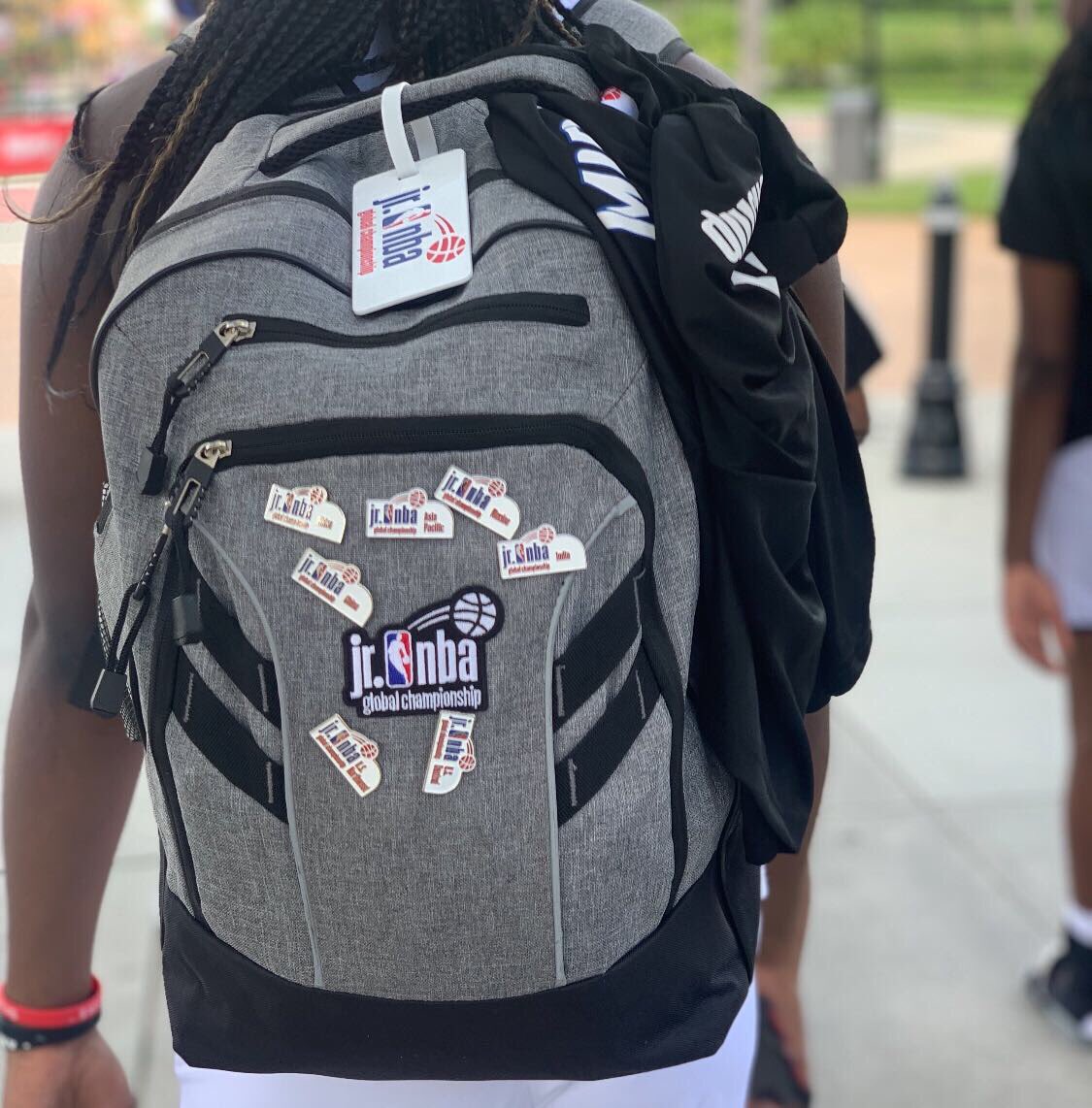 jrnba's tweet photo. The pin collection is SERIOUS! 👍

The athletes at the #JrNBAGlobalChampionship were given pins with their region name on them and encouraged to trade with players throughout the week! 🙌 https://t.co/4cYSmFIp4j