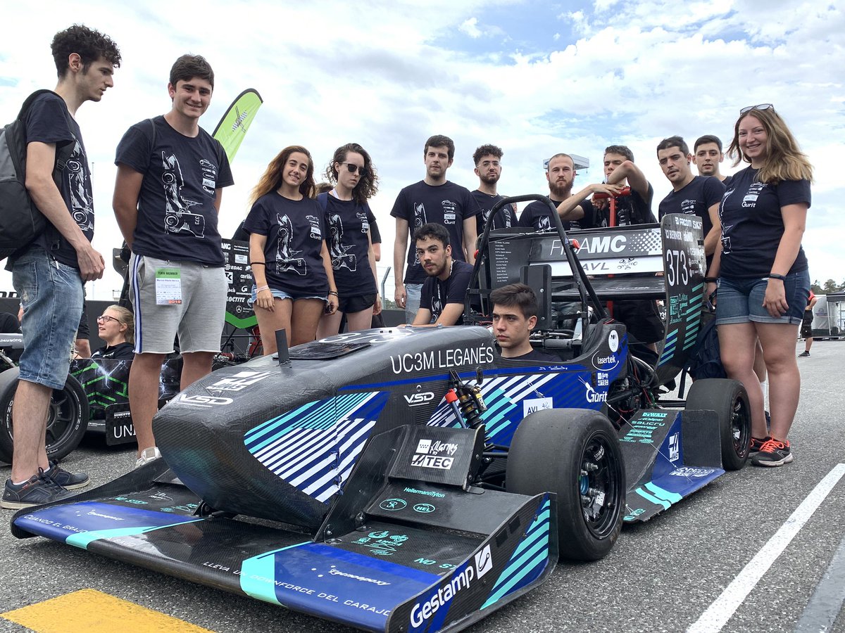 gestamp_es's tweet image. ¡Gracias a los equipos que han participado en @FormulaStudentG por compartir este día de competición con #Gestamp!

🏁 @FormulaUC3M 
🏁 @HerkulesRacing 
🏁 @UVigoMotorsport 
🏁 @OWLRacing 

#formulastudentgermany #FormulaStudentGestamp 🏎 #FSGermany #FSG19 #LaCarreraDeTuVida
