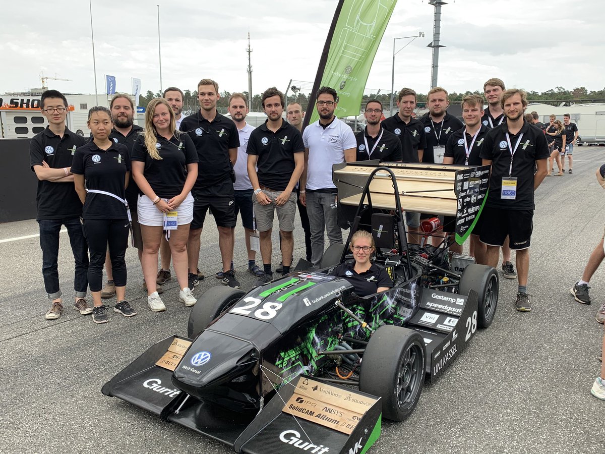gestamp_es's tweet image. ¡Gracias a los equipos que han participado en @FormulaStudentG por compartir este día de competición con #Gestamp!

🏁 @FormulaUC3M 
🏁 @HerkulesRacing 
🏁 @UVigoMotorsport 
🏁 @OWLRacing 

#formulastudentgermany #FormulaStudentGestamp 🏎 #FSGermany #FSG19 #LaCarreraDeTuVida