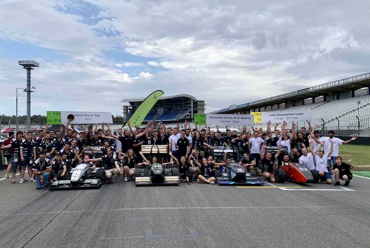 gestamp_es's tweet image. ¡Gracias a los equipos que han participado en @FormulaStudentG por compartir este día de competición con #Gestamp!

🏁 @FormulaUC3M 
🏁 @HerkulesRacing 
🏁 @UVigoMotorsport 
🏁 @OWLRacing 

#formulastudentgermany #FormulaStudentGestamp 🏎 #FSGermany #FSG19 #LaCarreraDeTuVida
