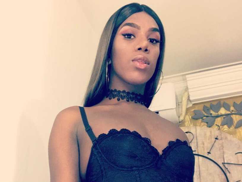 freetrannycam's tweet photo. Horny #big #blackcock #shemale cam #hottie ready for online #ebony #trannysex that you wont forget. Click Here! https://t.co/WcMWI1Spjg https://t.co/0dPCmv1tir