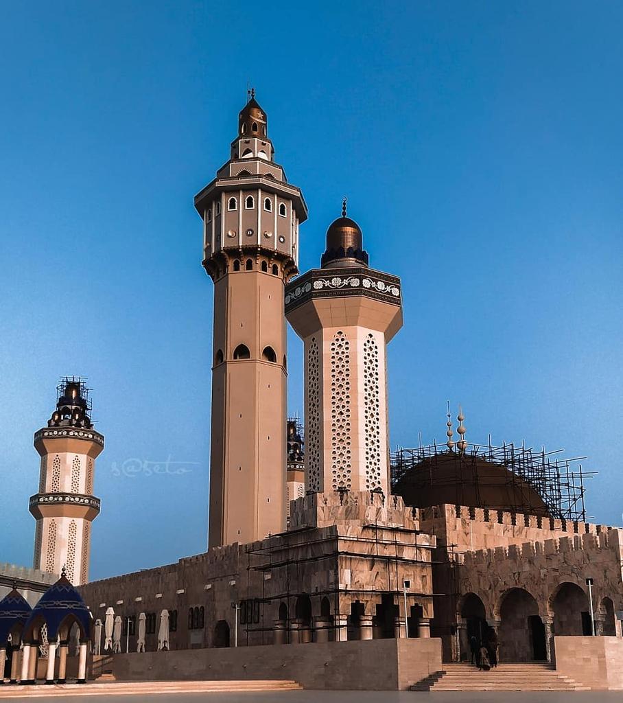 #alhamdulillah 
Ande ak mbegté mii ba faw, sakhal ko si topeu ndigueul bayi teré yii
#SerigneMountakhaMbacke yallah nafi yag ande ak weer
#Touba #EidAlAdha2019 #Tabaski2019