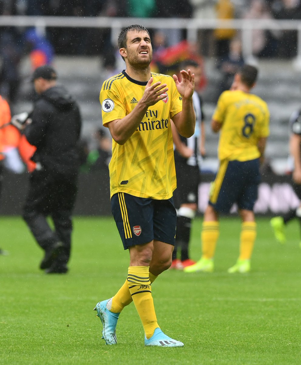 Arsenal's tweet image. Loving that clean sheet 💛

#NEWARS