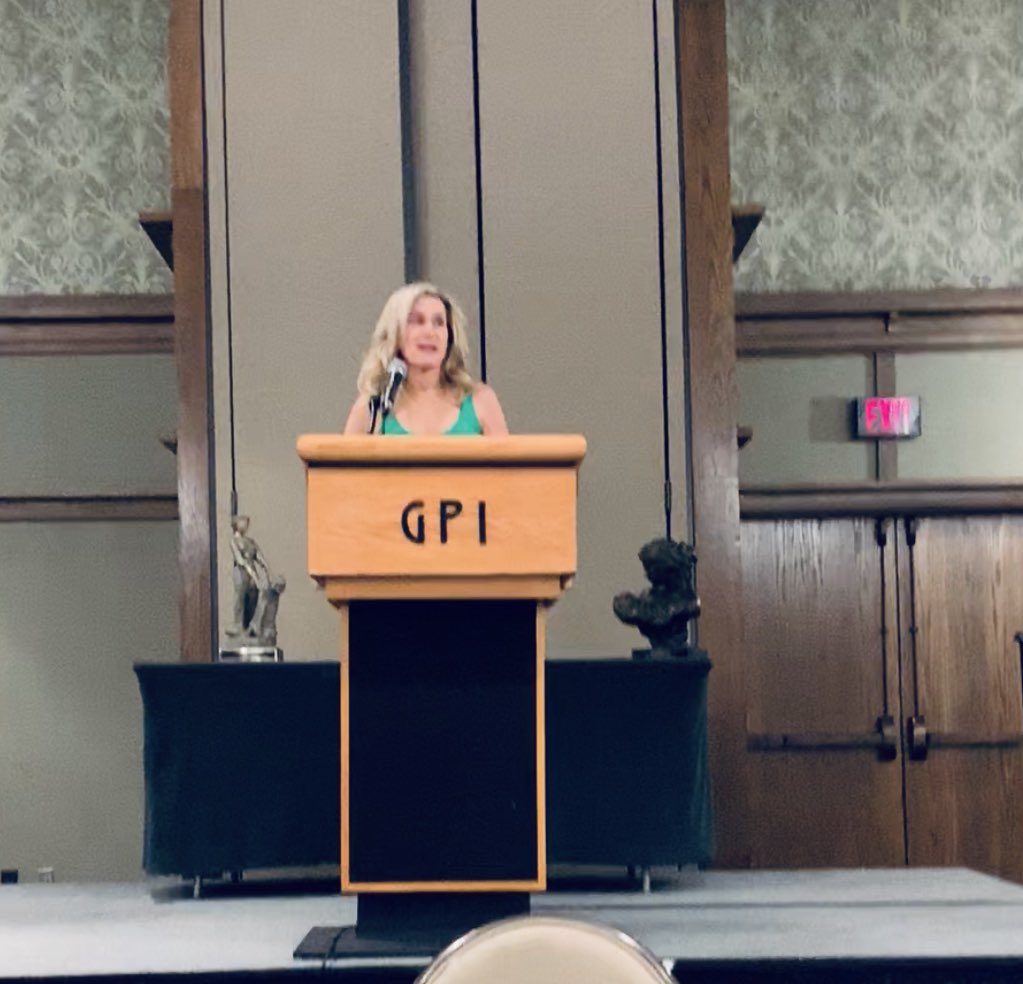 bethbernsteinsc's tweet photo. Extremely honored and humbled to receive the Child Advocate Award given by @SC_AAP @greenhousemd to a South Carolinian who has made significant contributions to the health and well-being of our state’s children.  #SCAAP19 https://t.co/46kRear3AI