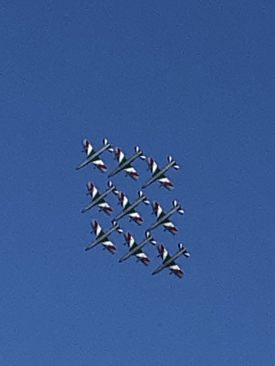 novelliroberto's tweet photo. #FrecceTricolori ascoltare l’ #InnoNazionale mentre si esibisce la nostra gloriosa #PattugliaAcrobatica mi emoziona. Simboli e Valori della Nostra #Italia che per molti hanno ancora un significato importante ( per fortuna) https://t.co/KWWraAP8me