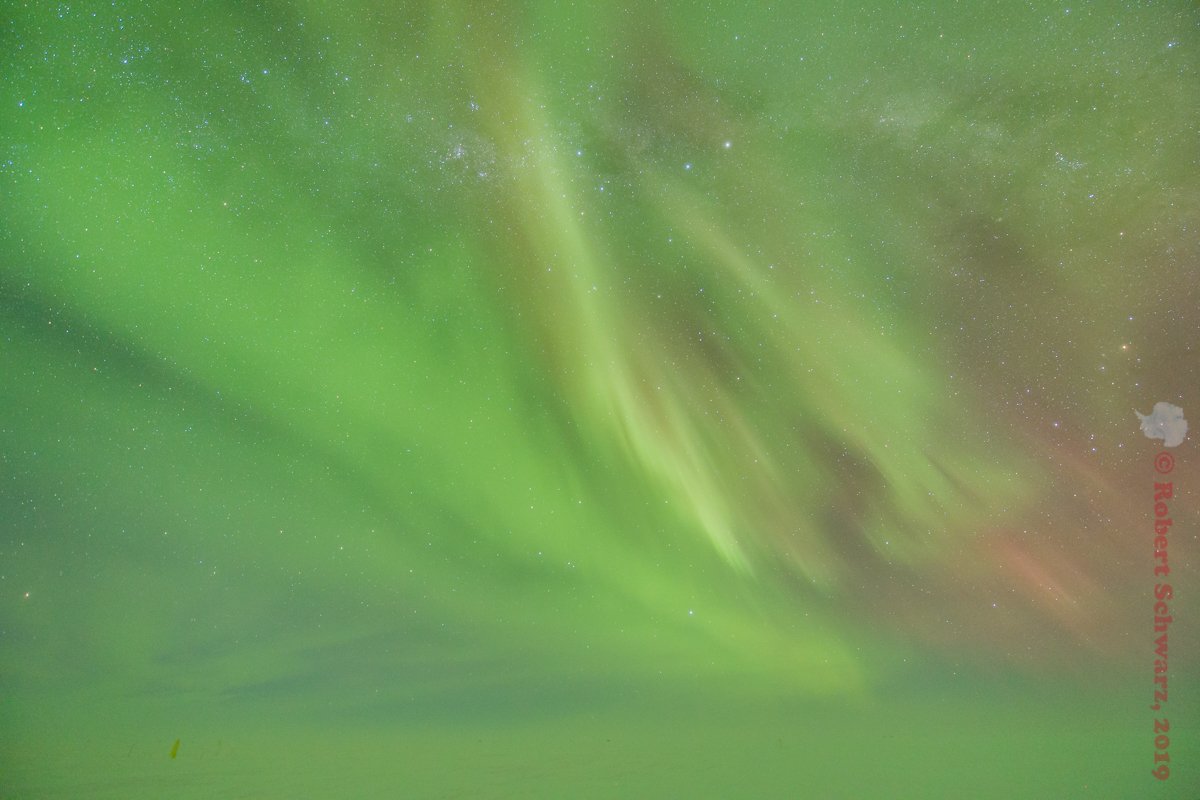 where is the sky and the stars, I only see auroras ;)