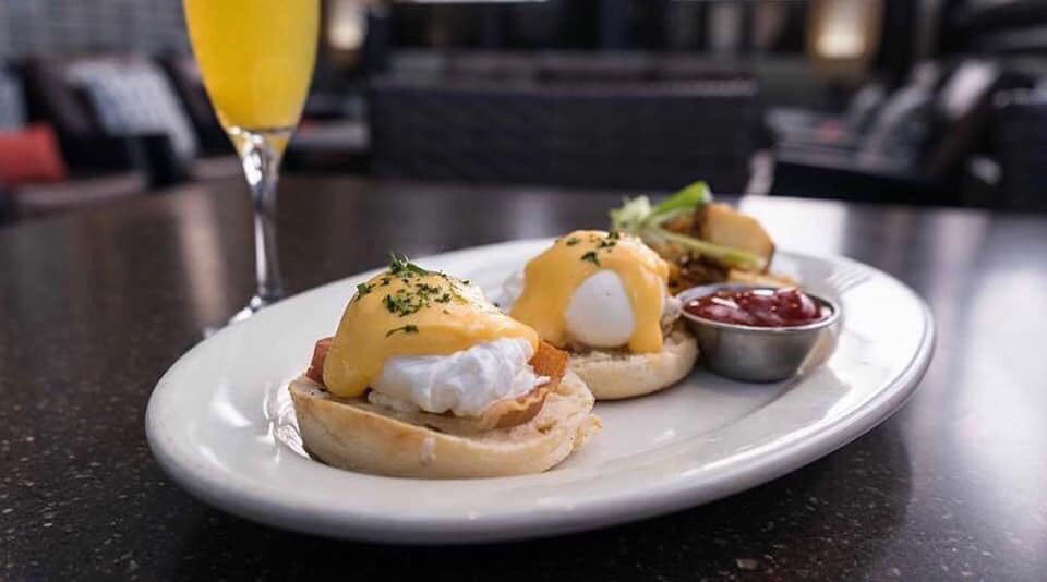 Our Prosciutto Eggs Benedict and all your other Browns #Brunch favourites are served from 10am-2pm today! 🍳☕️ #yql